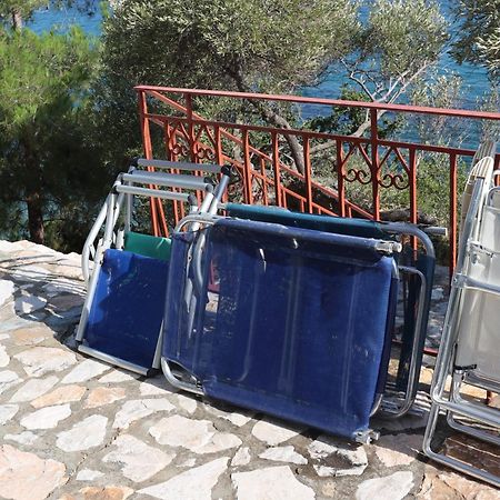 Δωμάτια Κόκκινος Πύργος Plomari Buitenkant foto