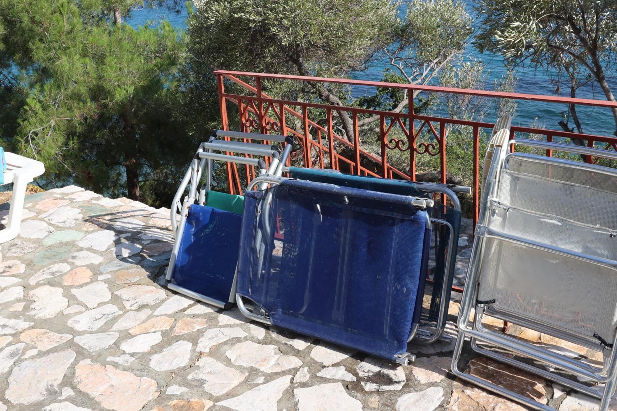 Δωμάτια Κόκκινος Πύργος Plomari Buitenkant foto
