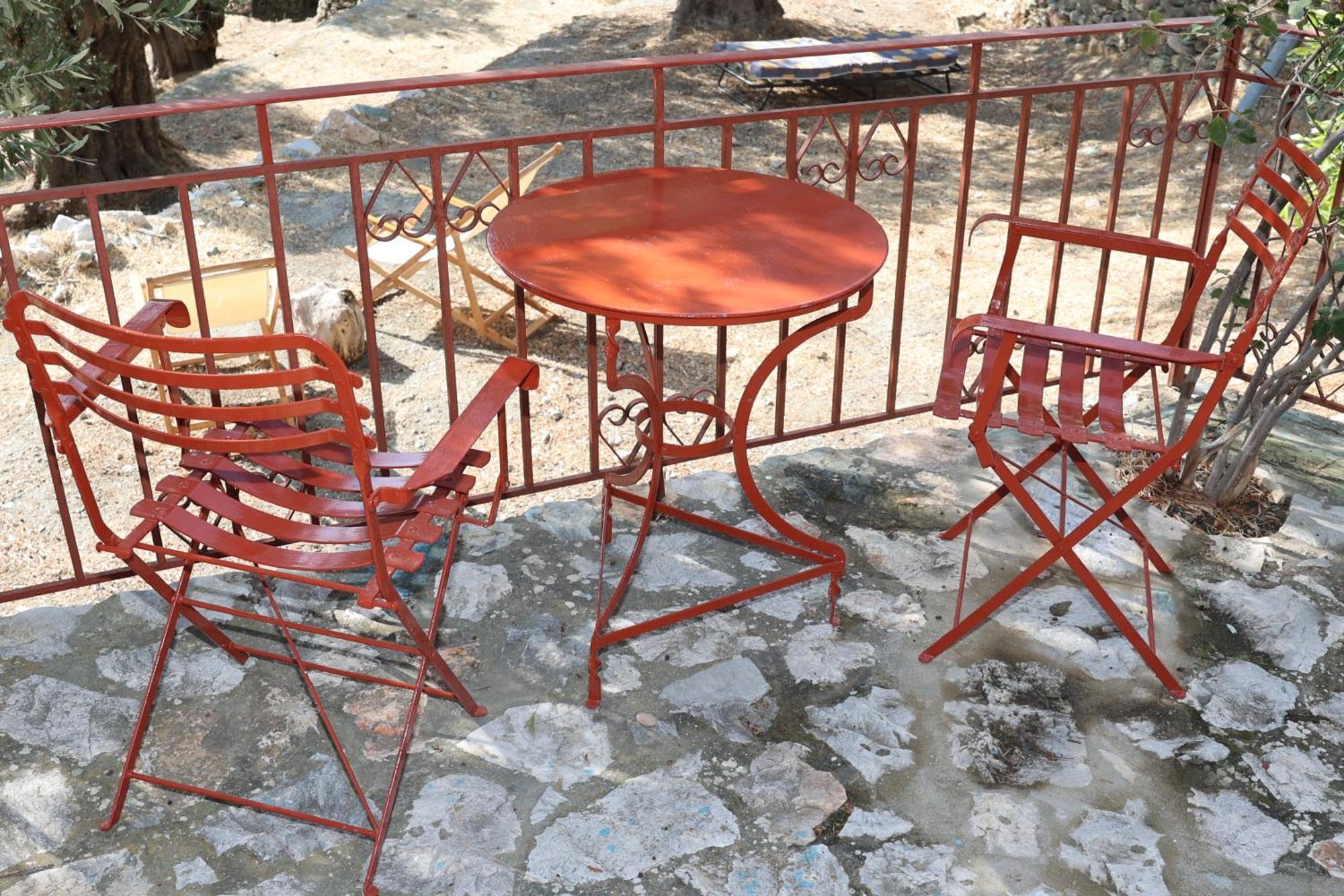 Δωμάτια Κόκκινος Πύργος Plomari Buitenkant foto