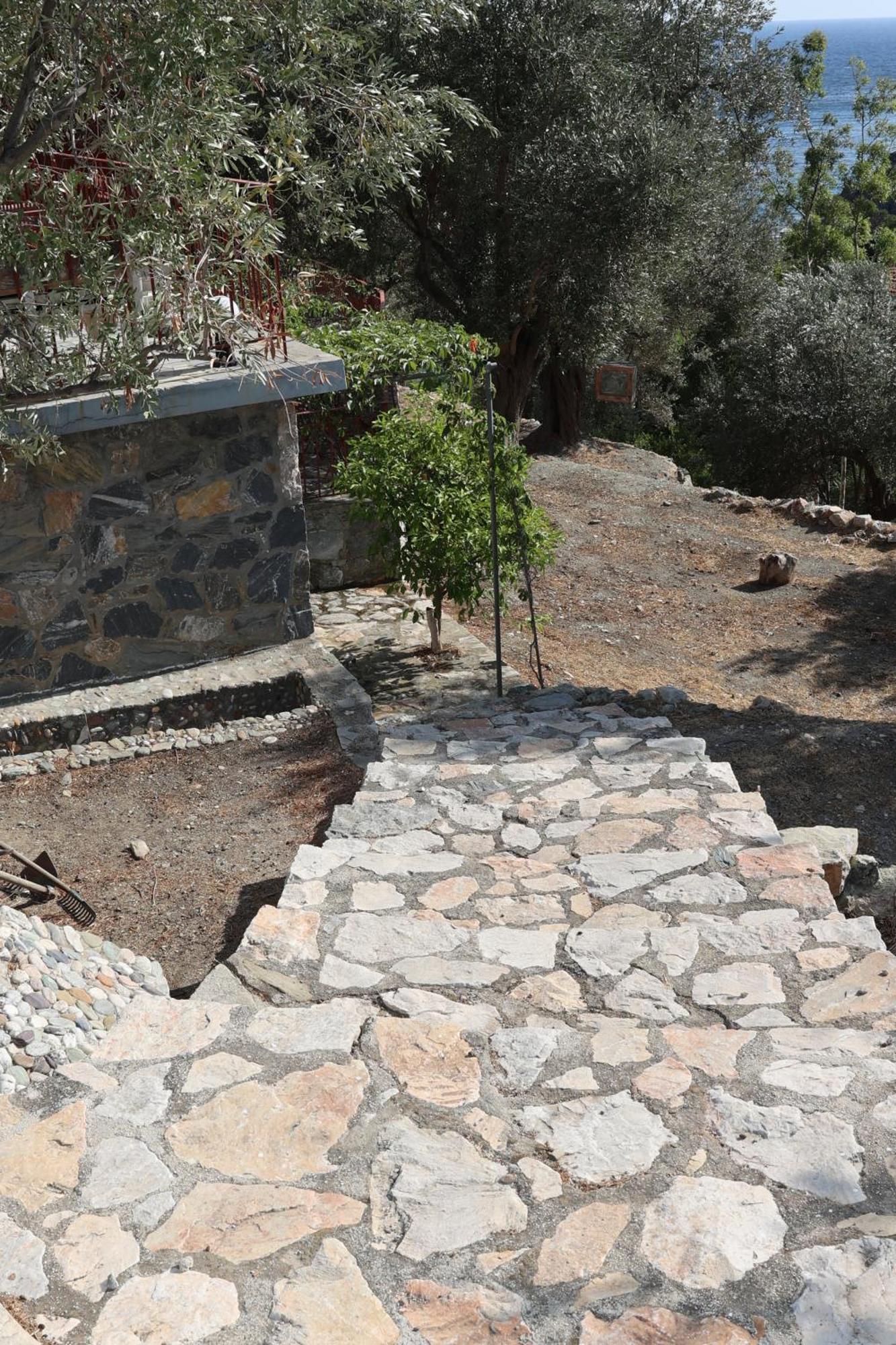 Δωμάτια Κόκκινος Πύργος Plomari Buitenkant foto