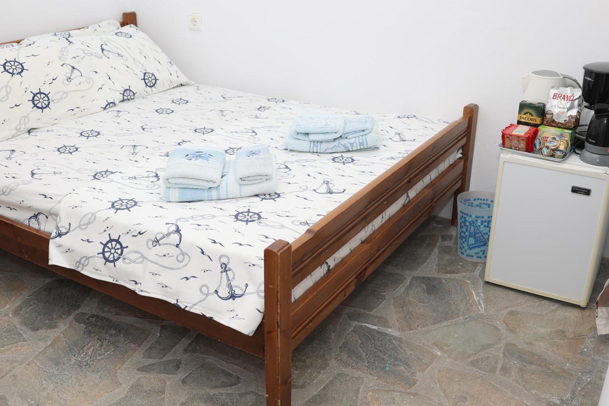 Δωμάτια Κόκκινος Πύργος Plomari Buitenkant foto
