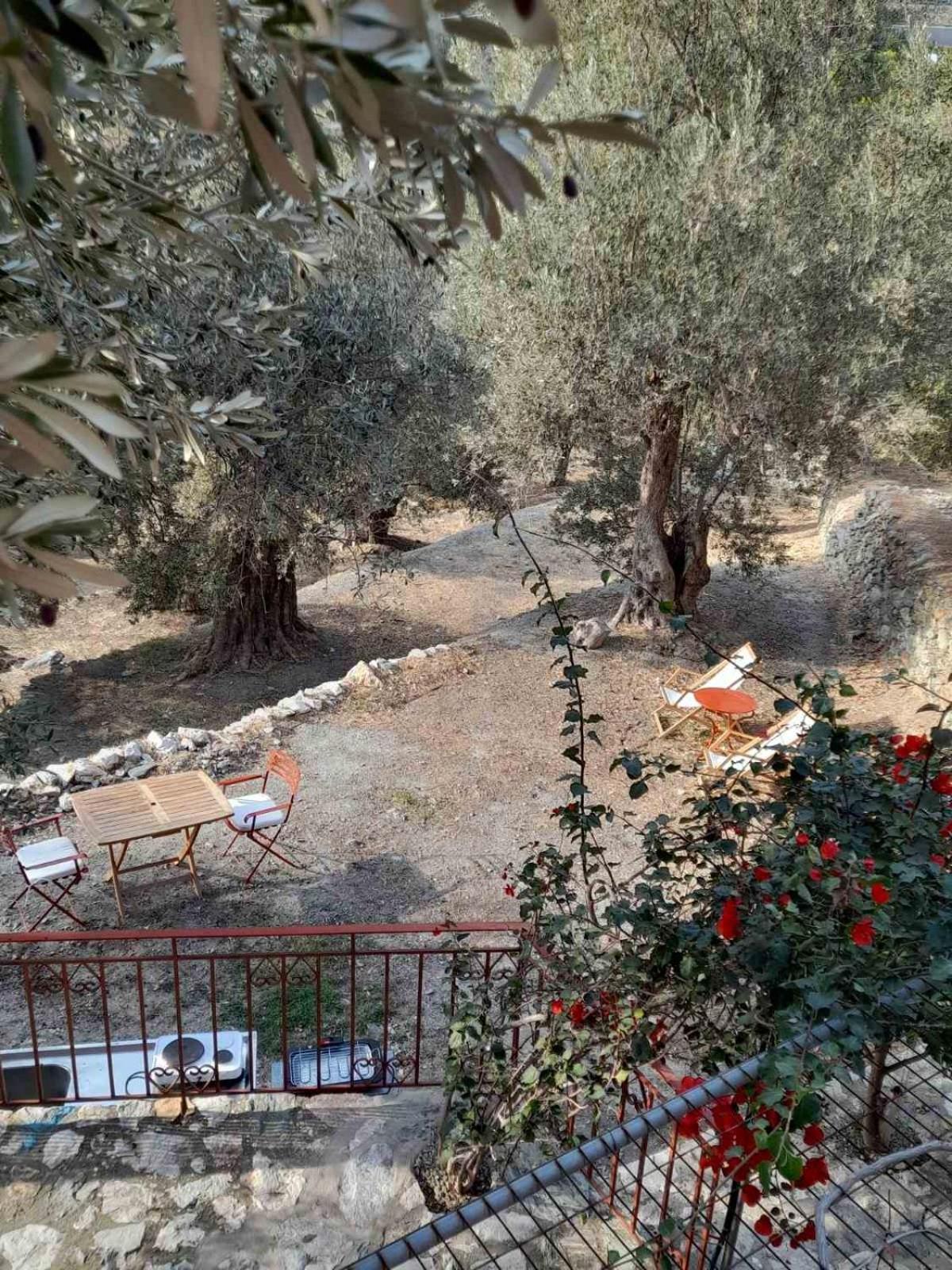Δωμάτια Κόκκινος Πύργος Plomari Buitenkant foto